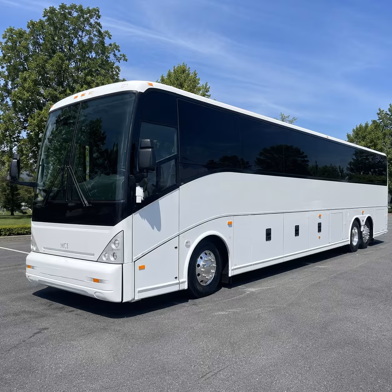 choose the right bus size for your topeka airport group transfer