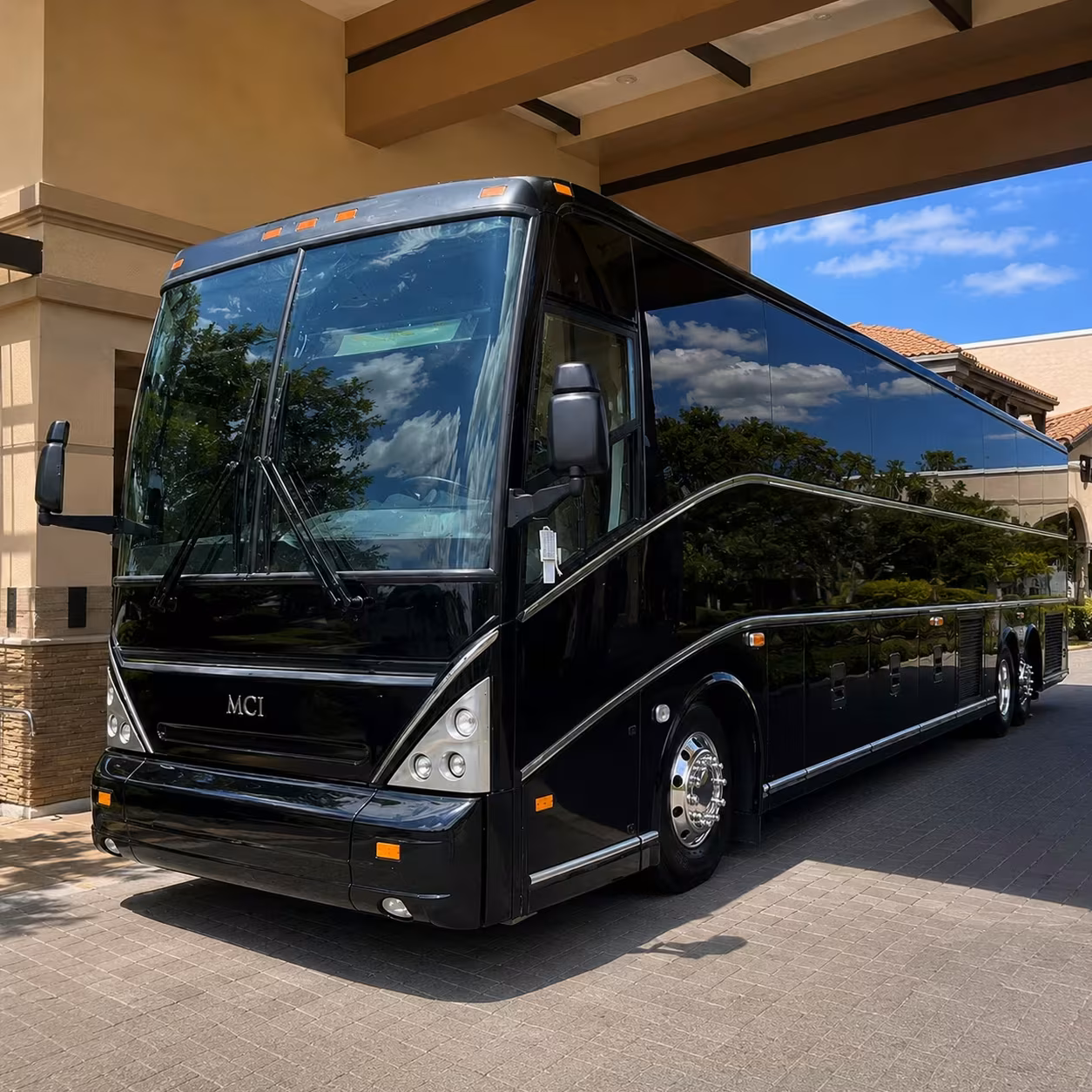 employee and corporate shuttle buses in topeka