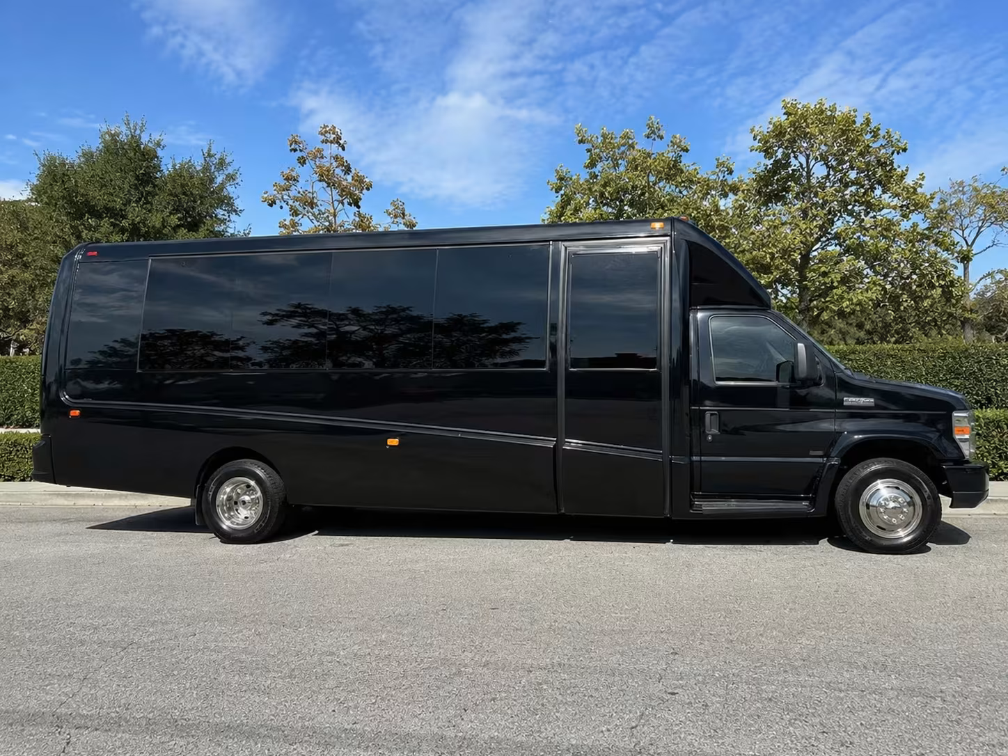 minibus rentals in topeka for remote parking and transit gaps