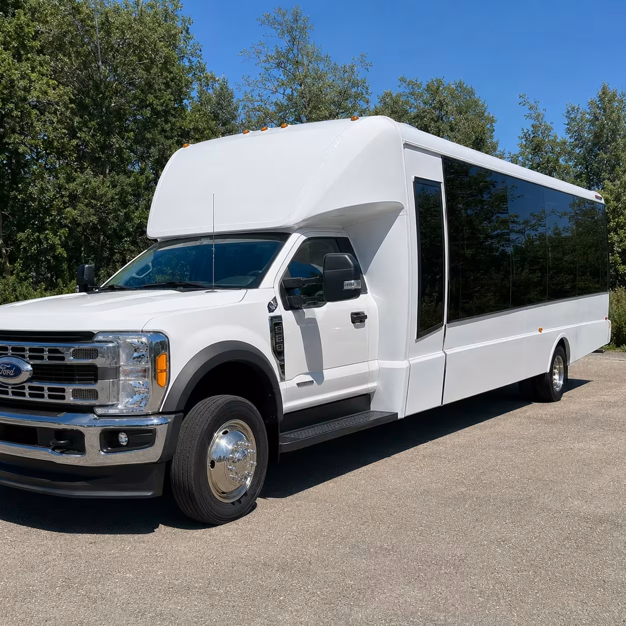 topeka 15 passenger minibus rental