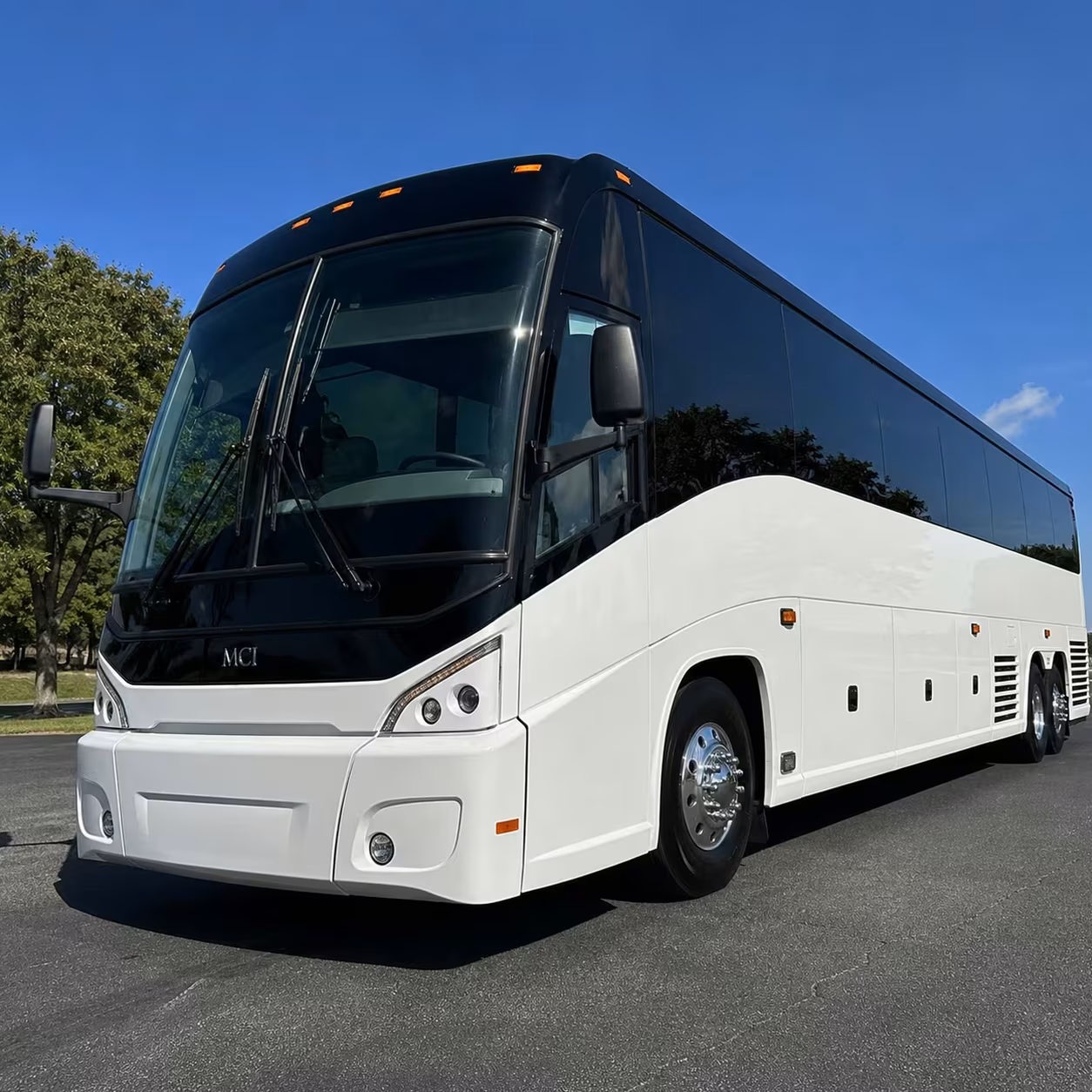 topeka charter bus rentals to azura amphitheater in bonner springs